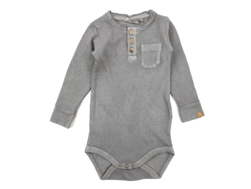 Lil Atelier body monument